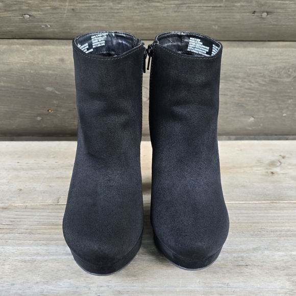 Candies NEW!! Actress, Retro, 70's, Chunky, Platform, Block Heel. Bootie 8M - Picture 9 of 16